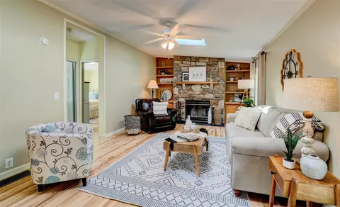 Living - 11560 Lewis, Plainwell, MI 49080 photo 5 of 6