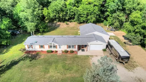 11560 Lewis, Plainwell, MI 49080