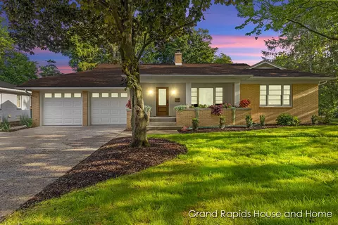 1609 Seminole, Grand Rapids, MI 49506