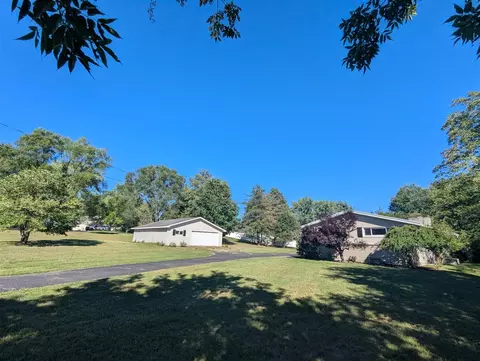 448 S Division, Newaygo, MI 49337