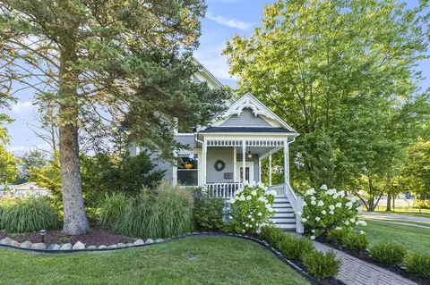 421 S Walnut, Howell, MI 48843