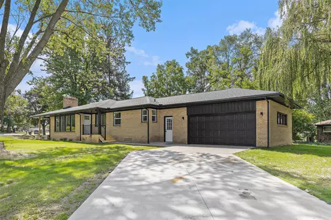 4761 Kalamazoo, Kentwood, MI 49508