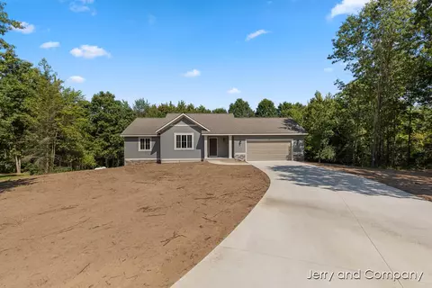 927 Apple Rdg, Allegan, MI 49010