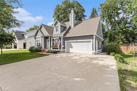 527 River, Spring Lake, MI 49456