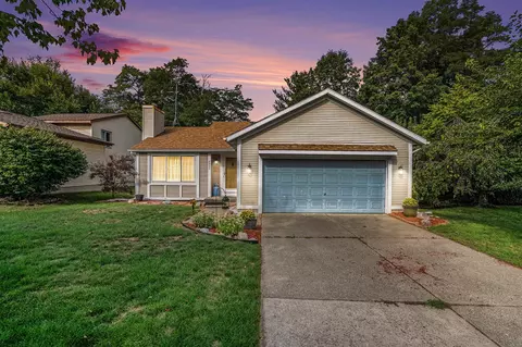 5957 S S Pkwy, Kentwood, MI 49508
