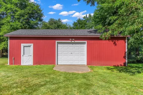 Exterior - 9100 Case, Brooklyn, MI 49230 photo 6 of 10