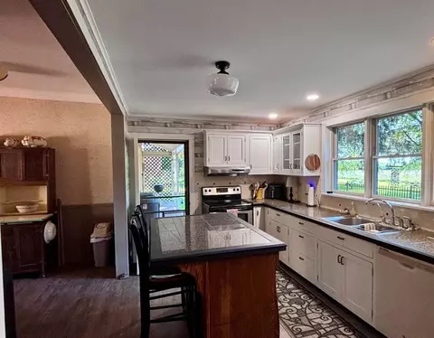 Kitchen - 52655 Nottawa, Mendon, MI 49072 photo 4 of 5