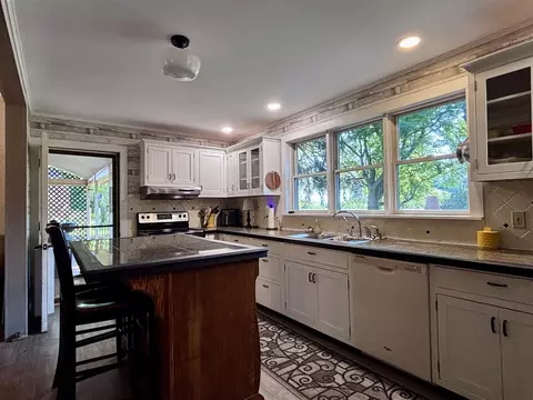 Kitchen - 52655 Nottawa, Mendon, MI 49072 photo 3 of 5