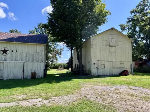 Exterior - 52655 Nottawa, Mendon, MI 49072 photo 14 of 30