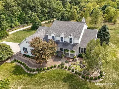 12180 Downes, Lowell, MI 49331