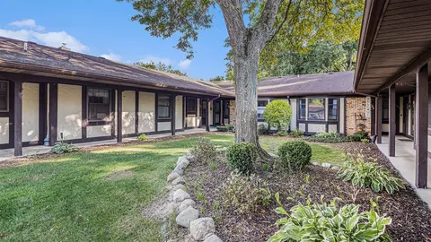 185 Bona Vis #40, Grand Rapids, MI 49504