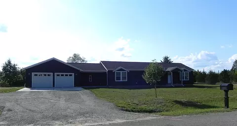 57920 James, Three Rivers, MI 49093