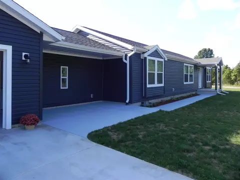 57920 James, Three Rivers, MI 49093 photo 2