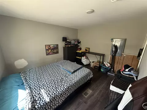 Bedroom - 4028 Marie, Jackson, MI 49201 photo 2 of 2