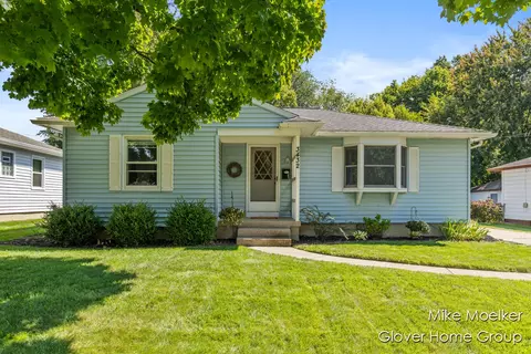 3432 Collingwood, Wyoming, MI 49519
