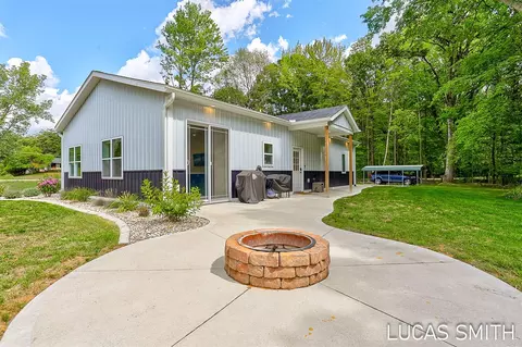 10802 Buchanan, Grand Haven, MI 49417