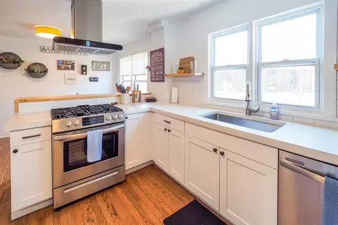 Kitchen - 7306 Harbert, Three Oaks, MI 49128 photo 2 of 4
