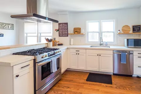 Kitchen - 7306 Harbert, Three Oaks, MI 49128 photo 1 of 4