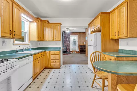 Kitchen - 217 Marshall, Brooklyn, MI 49230 photo 1 of 3