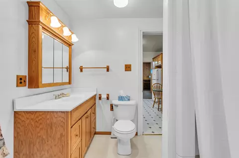 Bath - 217 Marshall, Brooklyn, MI 49230 photo 1 of 2