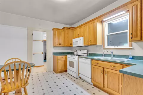Kitchen - 217 Marshall, Brooklyn, MI 49230 photo 3 of 3