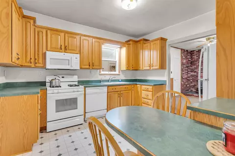 Kitchen - 217 Marshall, Brooklyn, MI 49230 photo 2 of 3