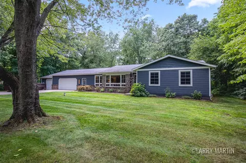 2864 Fairway, Dorr, MI 49323