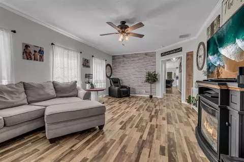 Living - 7944 Gilmore, Reading, MI 49274 photo 3 of 3
