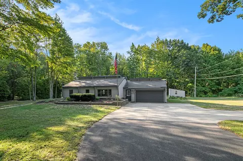 15902 Riley, Holland, MI 49424