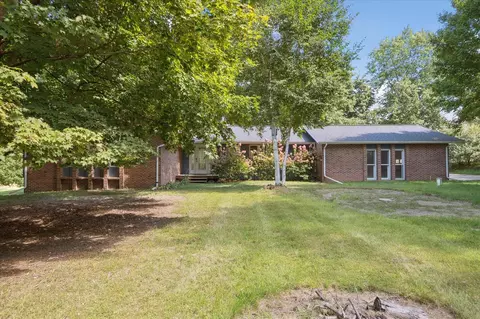 12661 Schleweis, Manchester, MI 48158