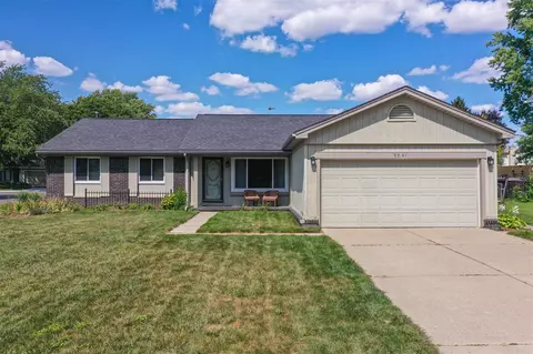 5261 Spinning Wheel, Grand Blanc, MI 48439