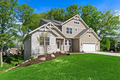 8206 Eagle Peak, Jenison, MI 49428
