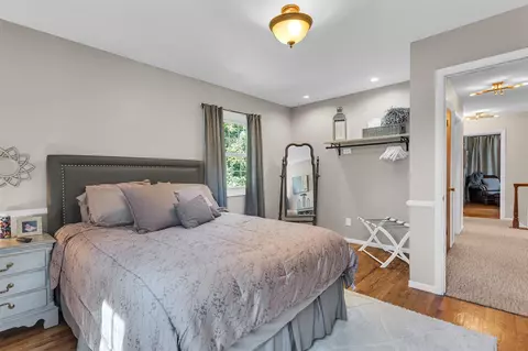 Bedroom - 5230 Timbercrest, Jackson, MI 49201 photo 7 of 7