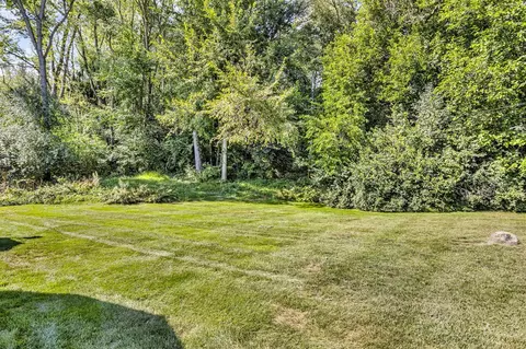 Exterior - 5230 Timbercrest, Jackson, MI 49201 photo 9 of 9