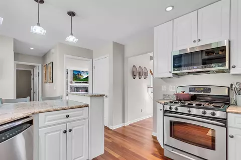Kitchen - 5230 Timbercrest, Jackson, MI 49201 photo 3 of 6