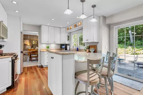 Kitchen - 5230 Timbercrest, Jackson, MI 49201 photo 4 of 6