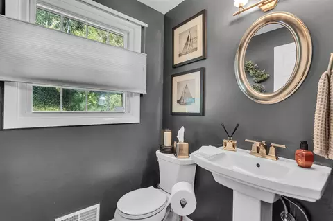 Bath - 5230 Timbercrest, Jackson, MI 49201 photo 6 of 6