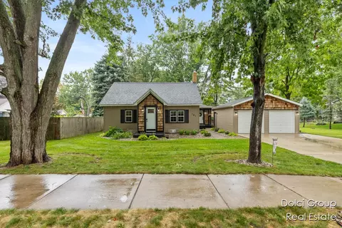 181 E Ash, Cedar Springs, MI 49319