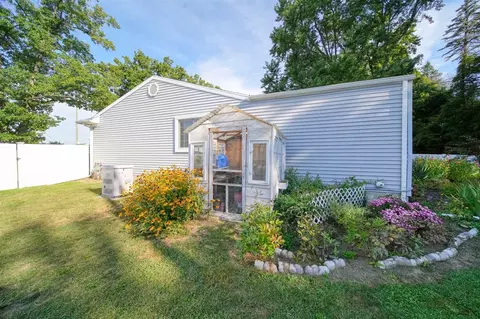 641 Robinson, Jackson, MI 49203 photo 32