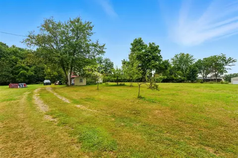 Exterior - 15885 Mcclellan, Springport, MI 49284 photo 5 of 10