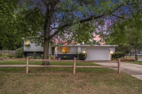 1985 Oakcliff, Grand Rapids, MI 49525