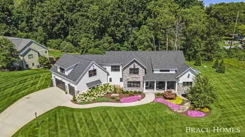 6735 Tara, Rockford, MI 49341