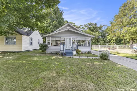 893 Post, Muskegon, MI 49441