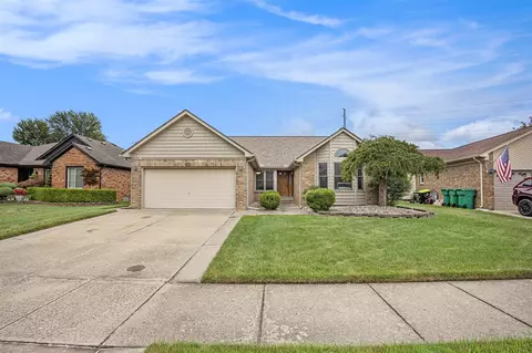 46293 Fox Run Dr, Macomb, MI 48044