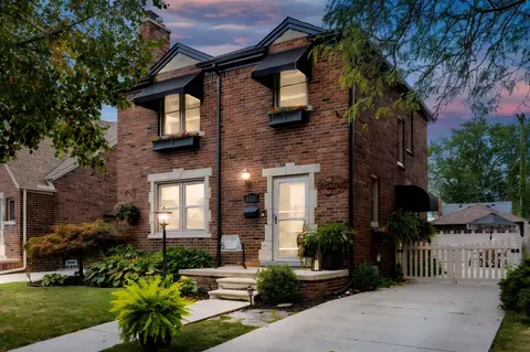 1864 18th, Wyandotte, MI 48192