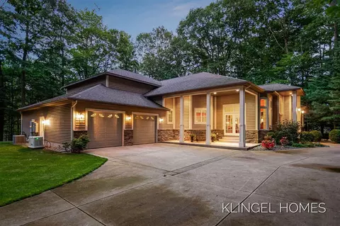6240 Scenic Woods, Muskegon, MI 49445