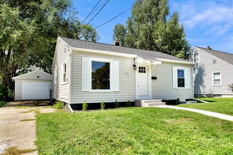 2011 Collingwood, Wyoming, MI 49519