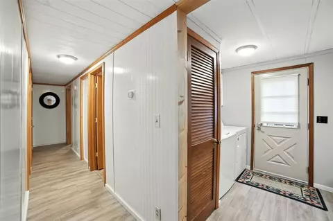 Entry Way - 7885 W Fox, Mears, MI 49436 photo 1 of 1