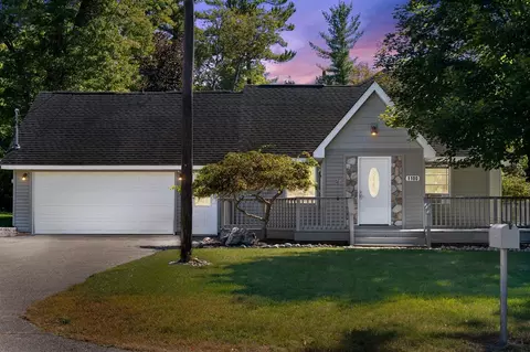 1100 Tisdale, Roscommon, MI 48653