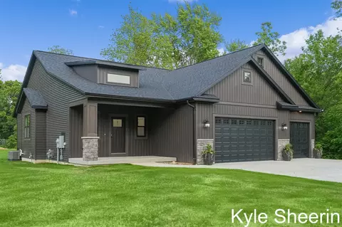 8060 Hunters, Kalamazoo, MI 49009